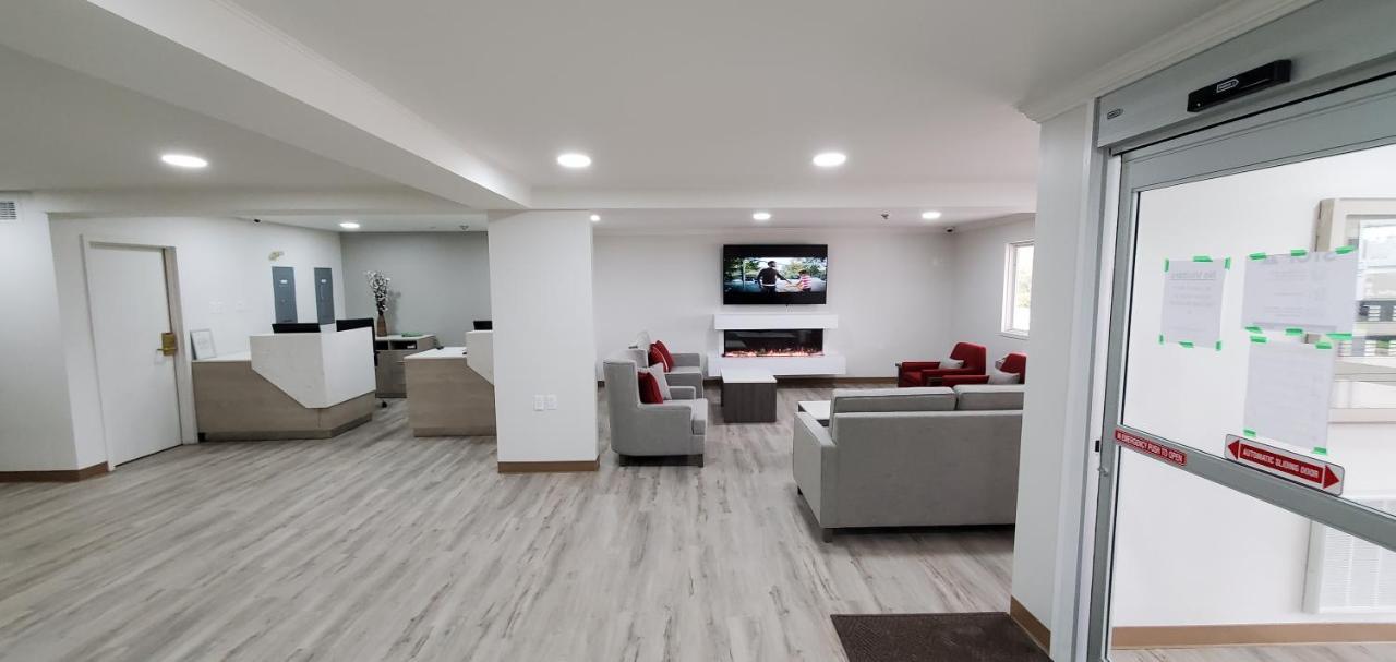 Ramada By Wyndham New Brunswick 3*