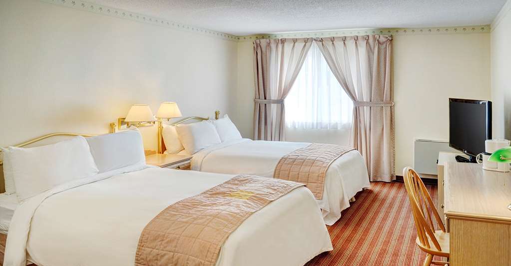 Ramada By Wyndham New Brunswick 3*