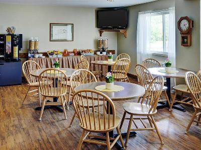 Ramada By Wyndham New Brunswick 3*